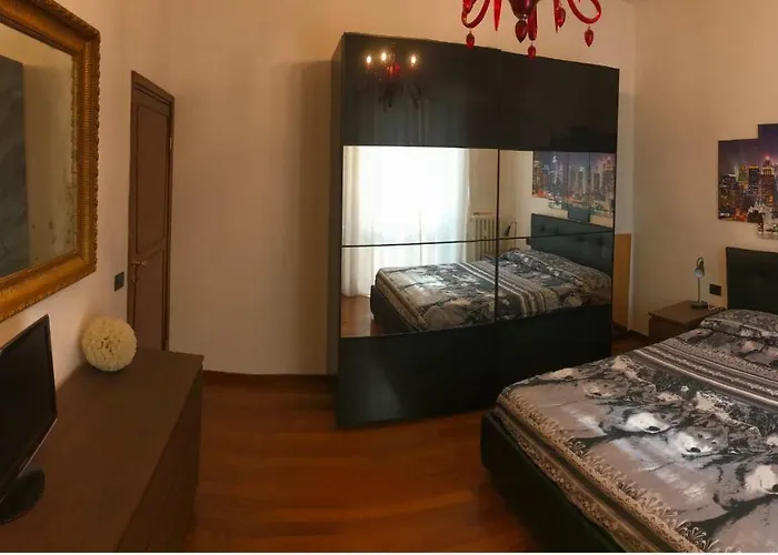 Mirandola *